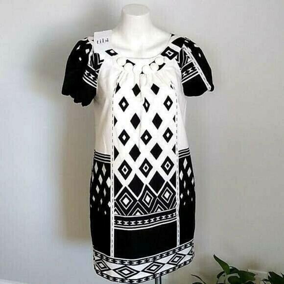 Tibi Dresses & Skirts - Tibi Dress Shift Black White Side Pockets 6 New